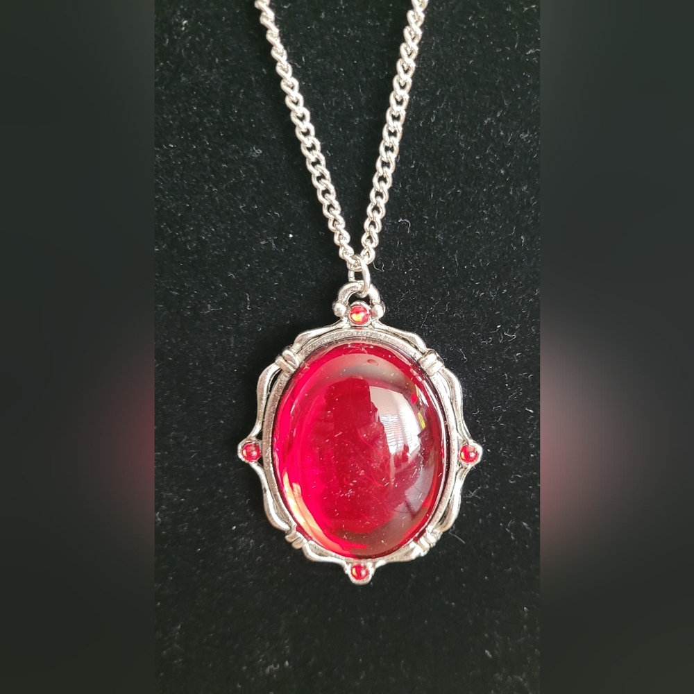 Crimson Oval Pendant Necklace with Silver Chain By jpi. Pewter - Picture 2 of 4